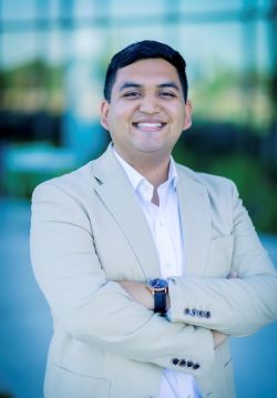 Moises Correa Headshot